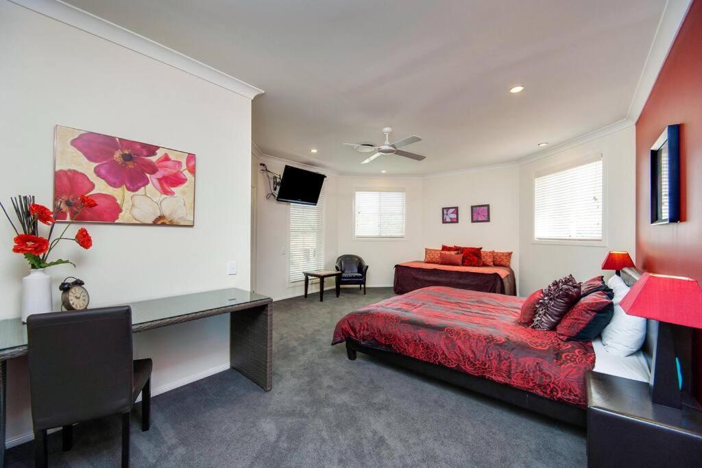 Broadbeach Waterfront - GOLD COAST WINNER!