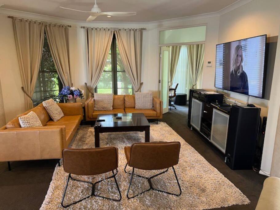 Broadbeach Waterfront - GOLD COAST WINNER!