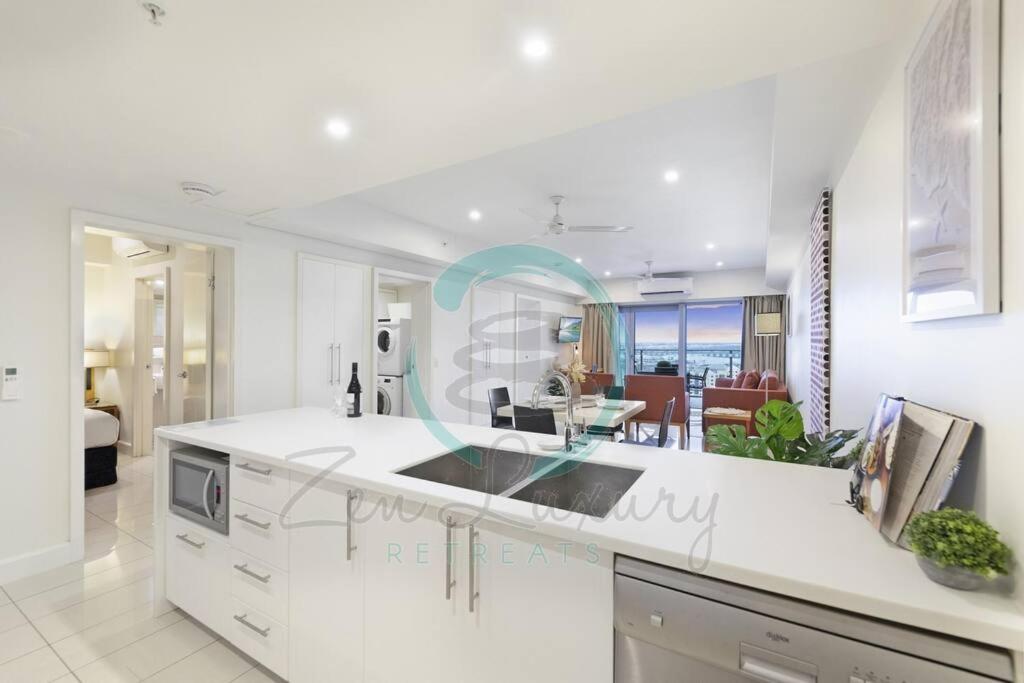 ZEN SUN CITY Cozy 2-BR/2-BA Ocean View Retreat