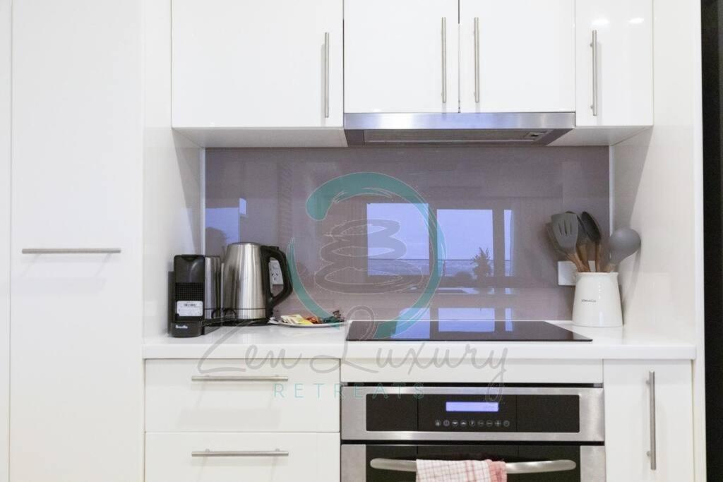 ZEN SUN CITY Cozy 2-BR/2-BA Ocean View Retreat