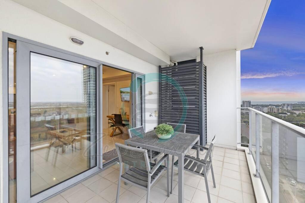 ZEN SUN CITY Cozy 2-BR/2-BA Ocean View Retreat