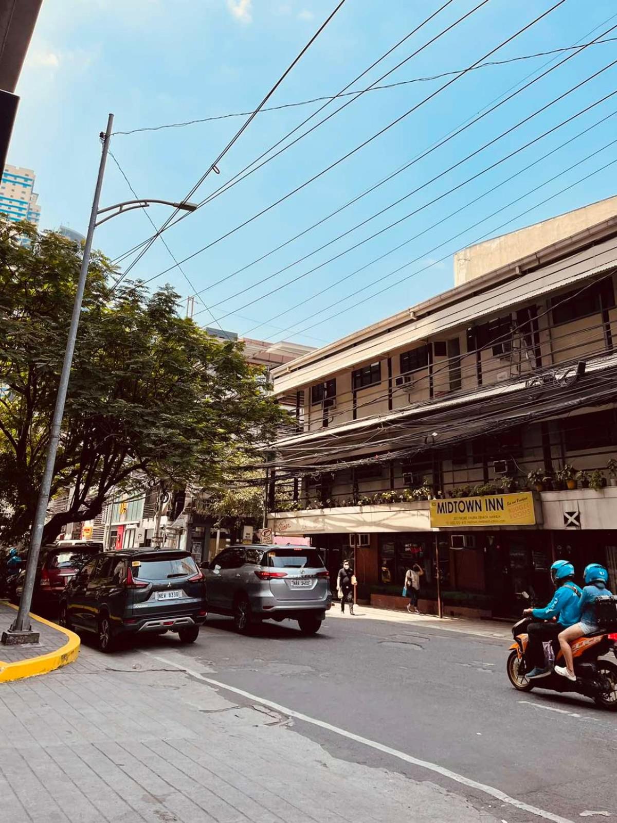 Cozy Staycation Condo for Family in Ermita view 2
