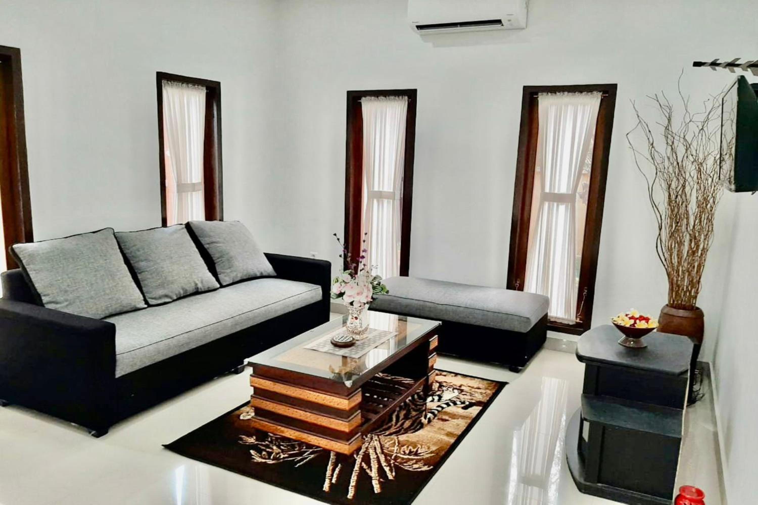 Belvilla Serene Picturesque Near Monkey ForestNearPura Tirta Tawar view 4
