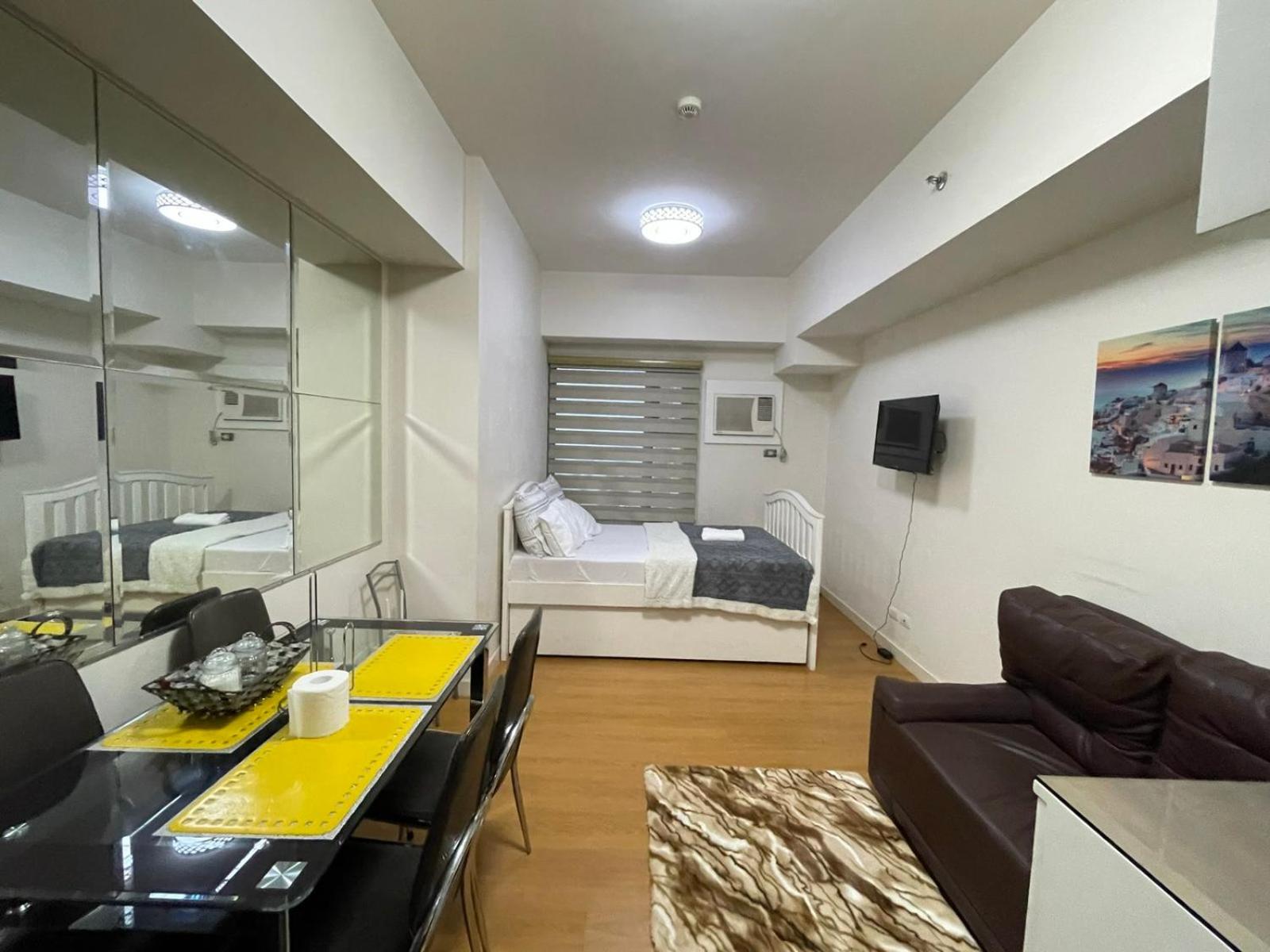 Modern Condo near St Lukes and US Embassy in Ermita Manila view 4