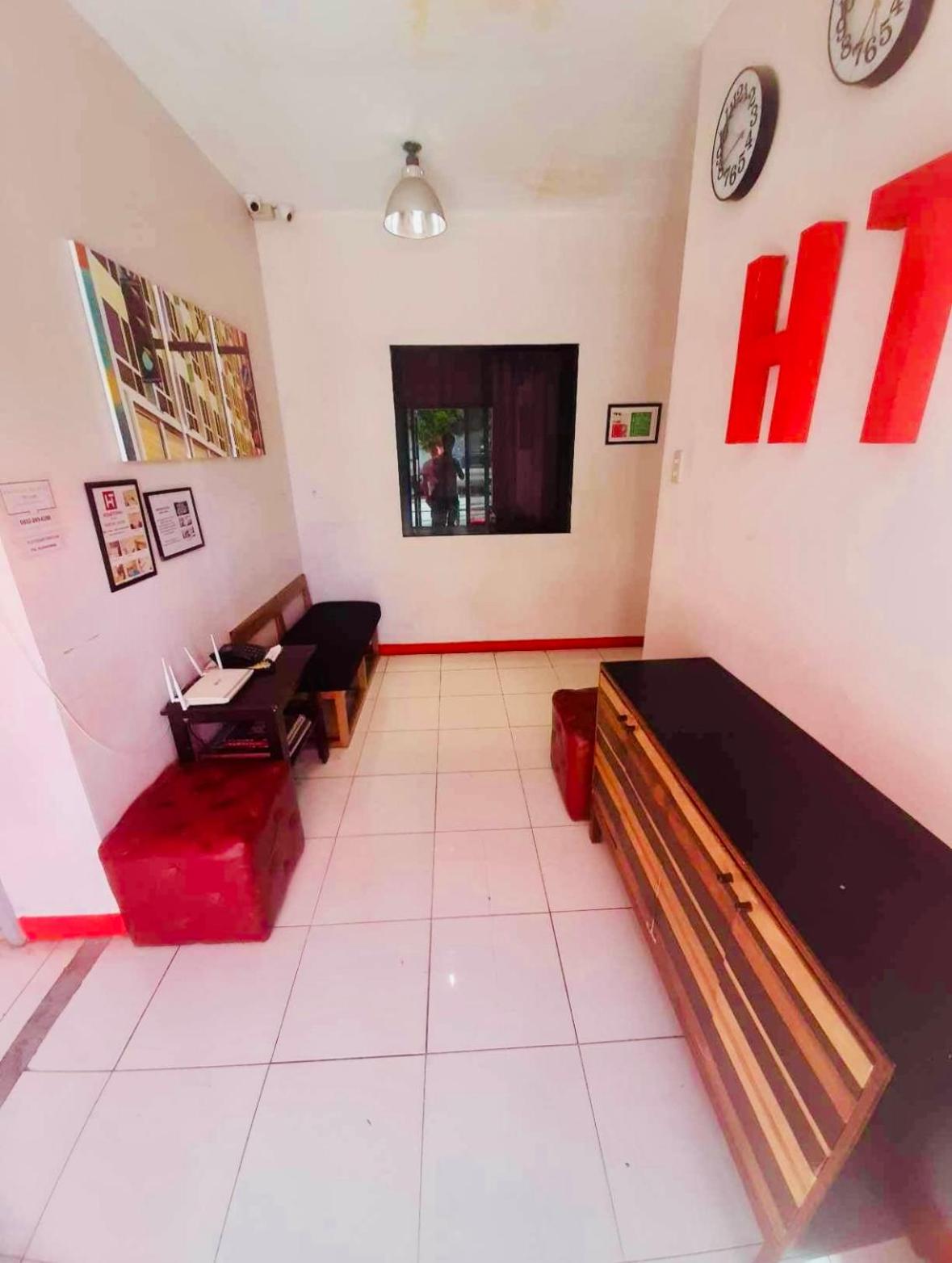 Hometown Hotel - Lacson Bacolod