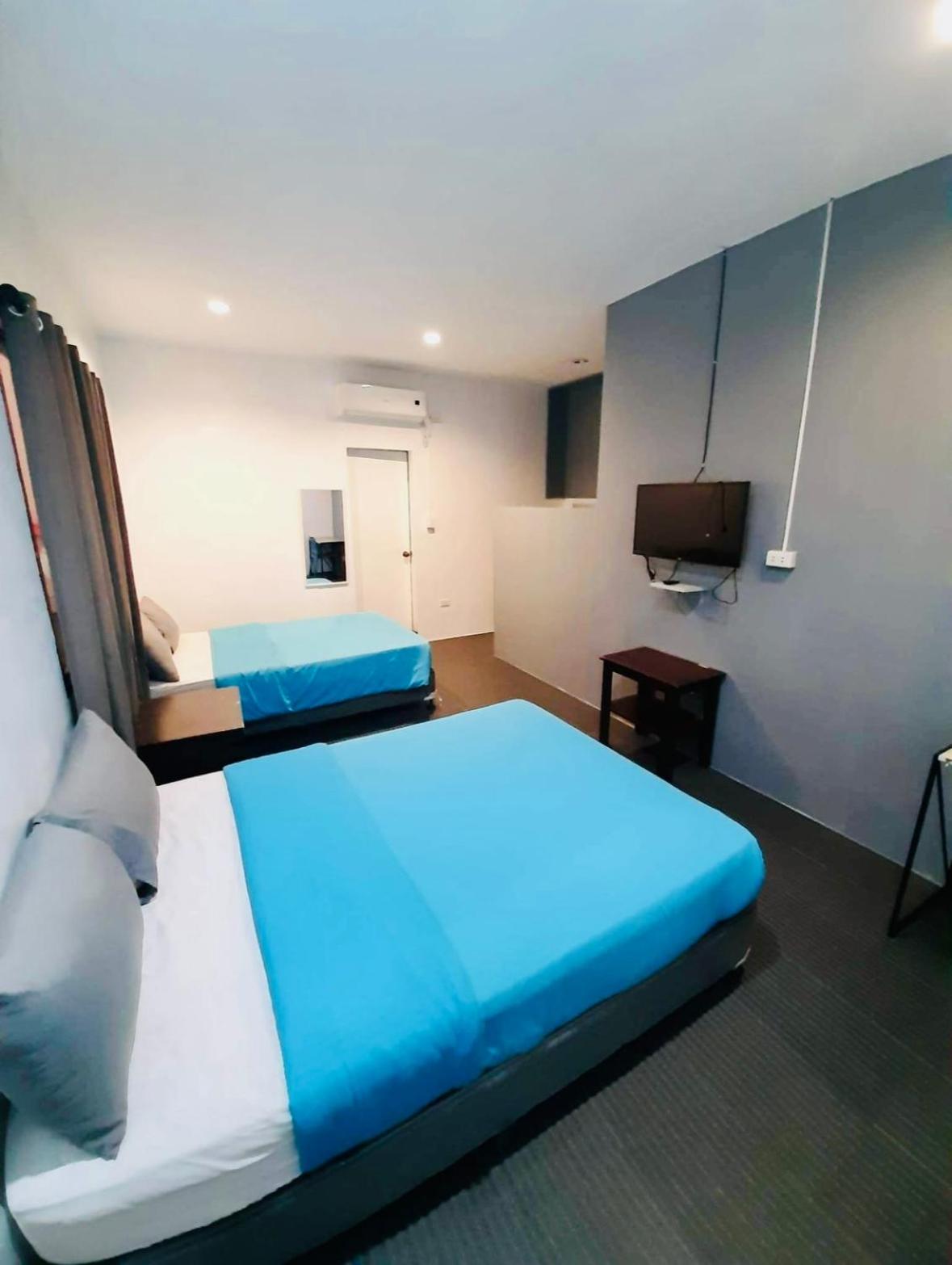 Hometown Hotel - Lacson Bacolod