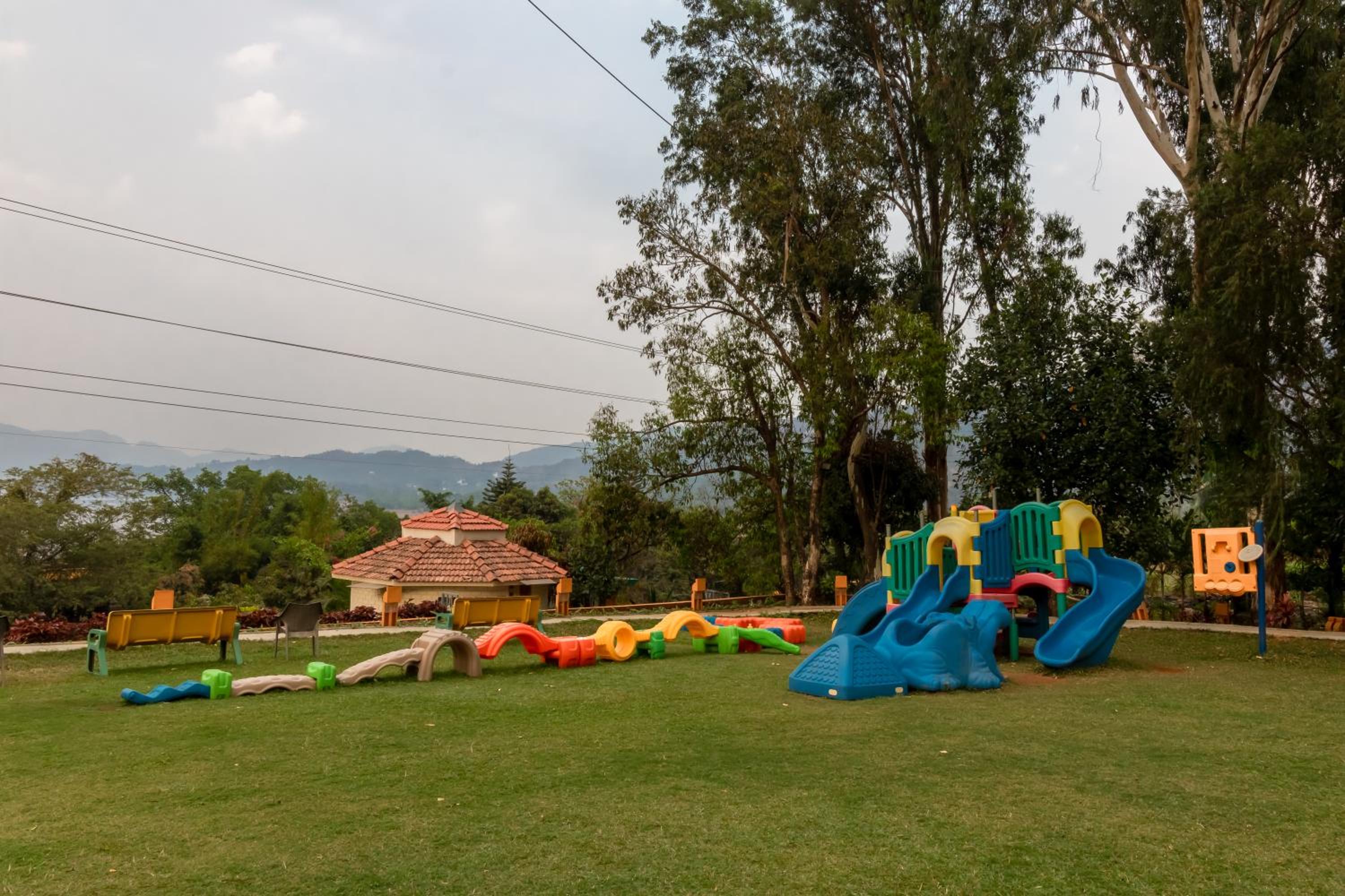 Residency Lake Resort & Spa