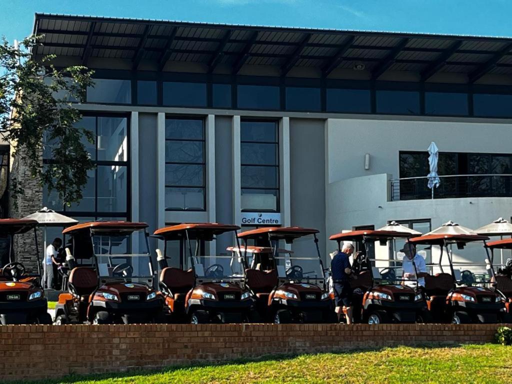 82 St Andrews Jackal Creek Golf Estate with Backup power & Golf course views view 4
