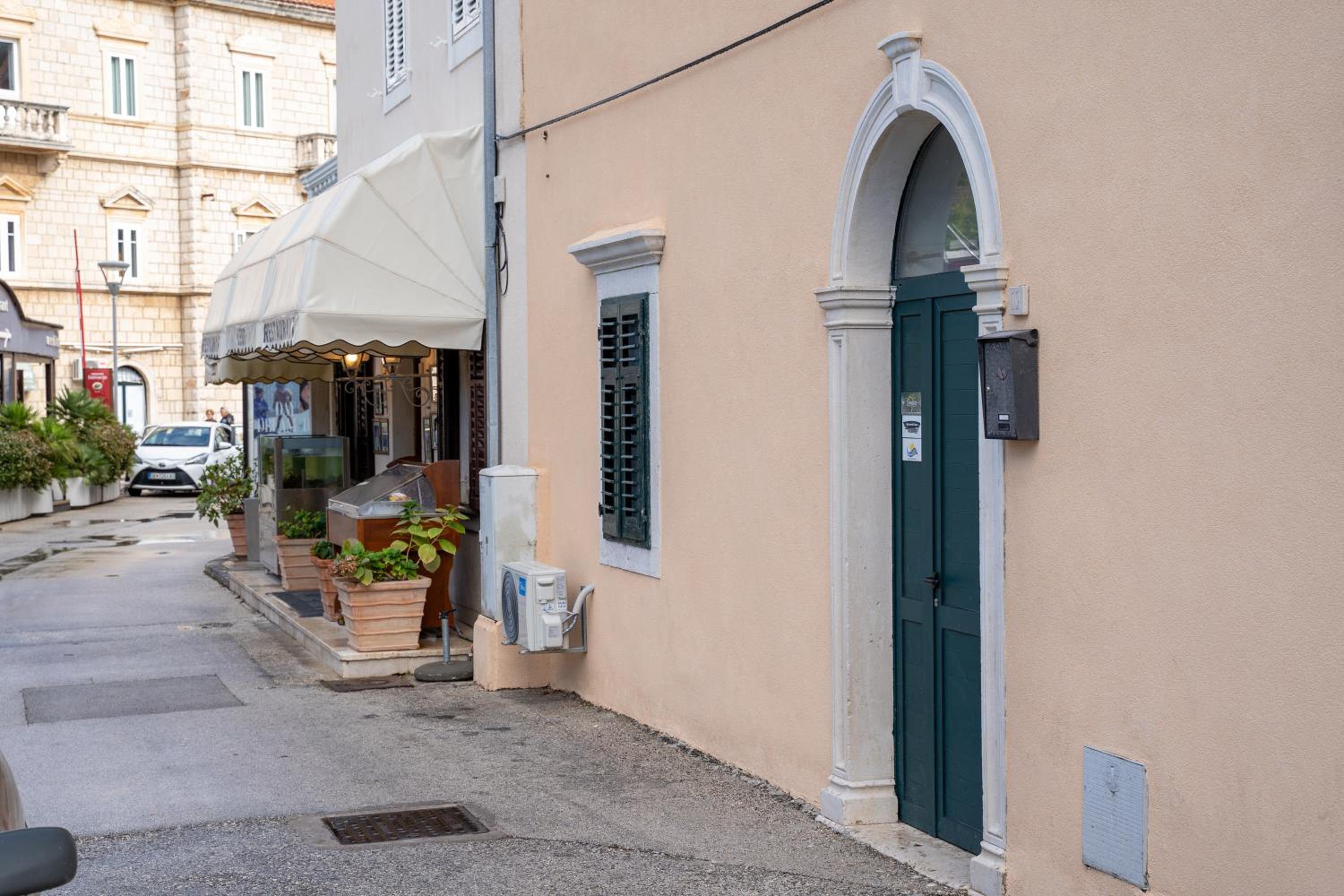 Hotel Studio apartment JELI - Image 1