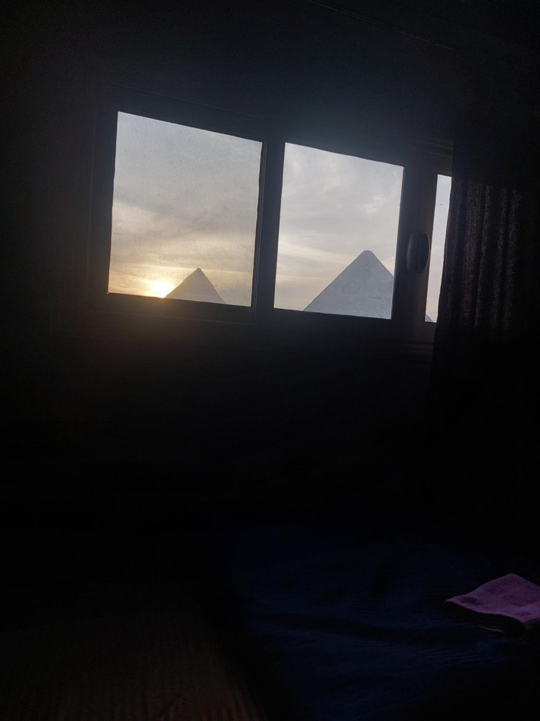 Anubis pyramids inn