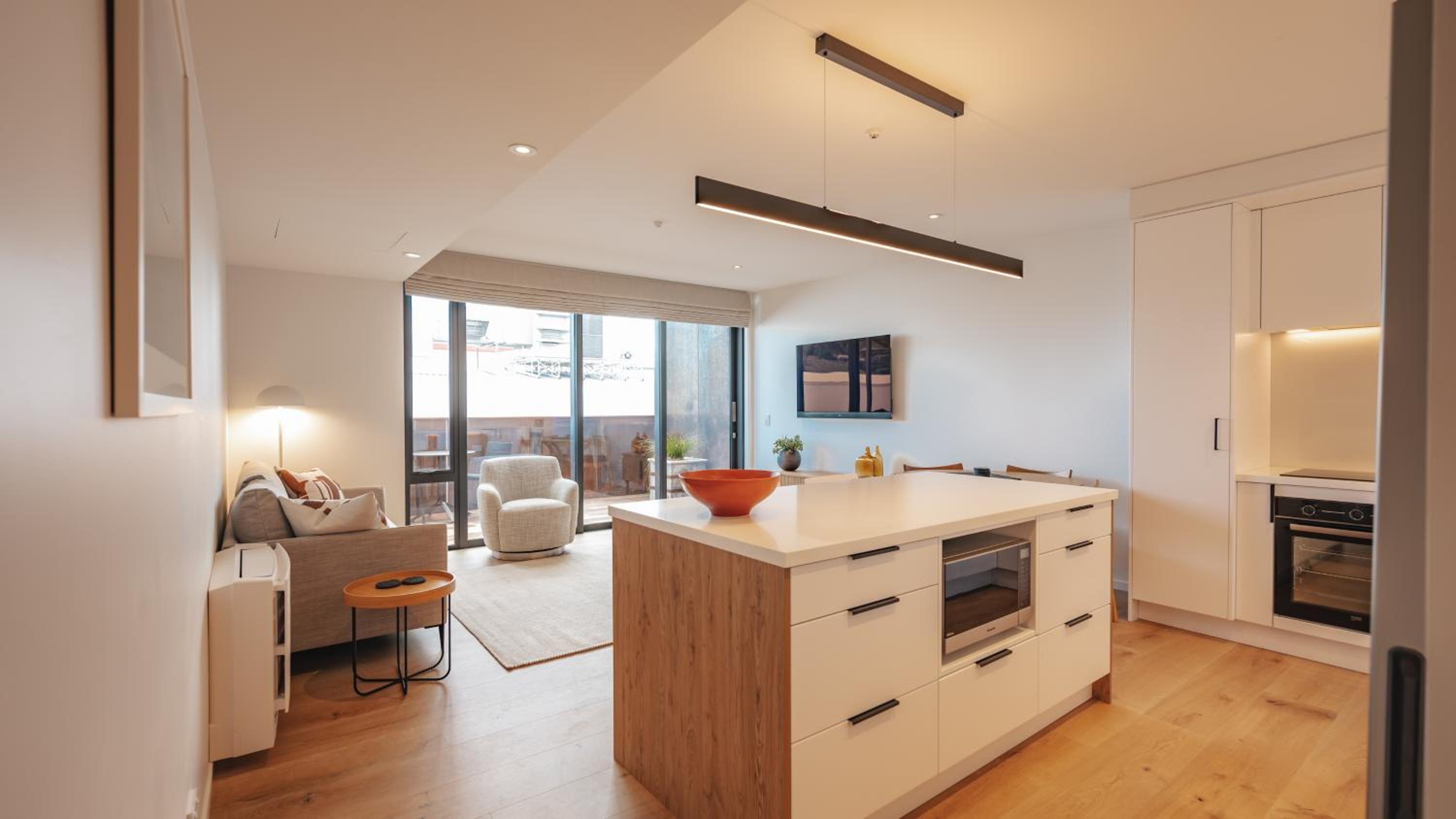 Beautiful urban apartment 4 view 5