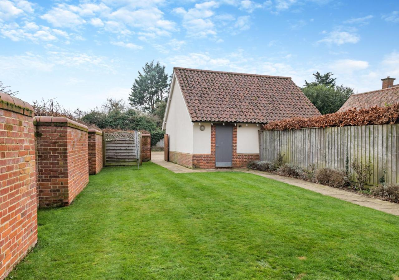 4 Bed in Thornham oc-888
