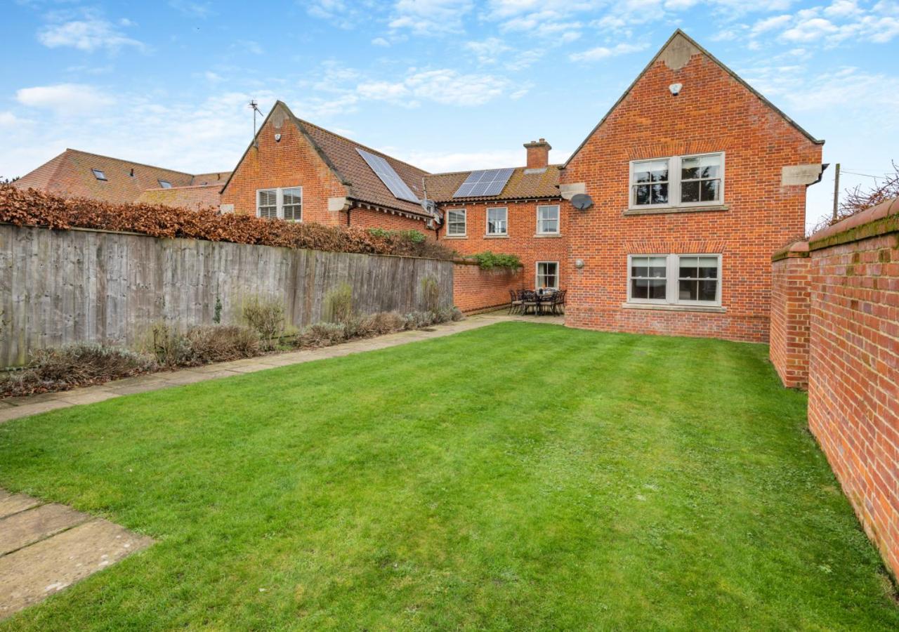 4 Bed in Thornham oc-888