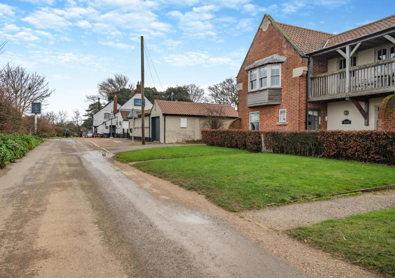 4 Bed in Thornham oc-888