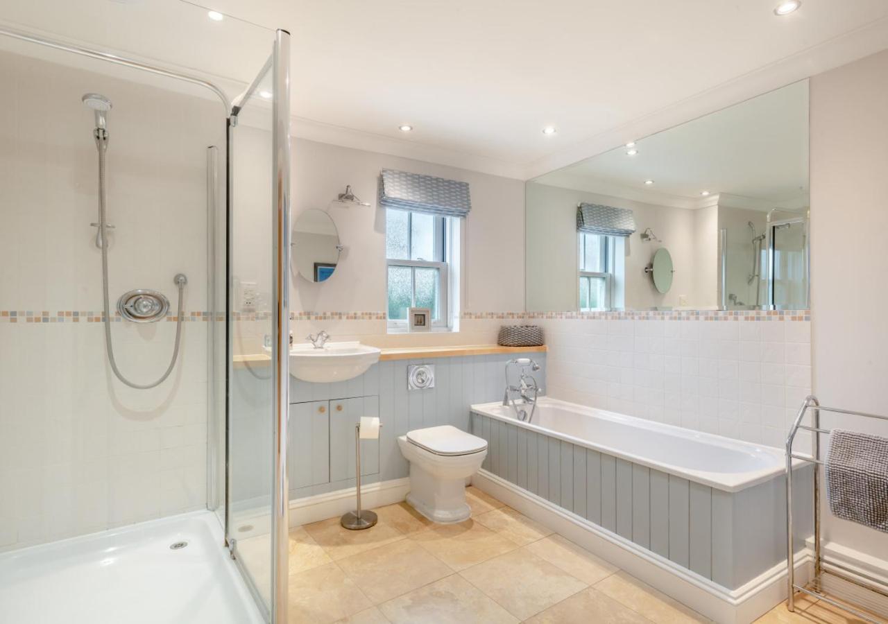4 Bed in Thornham oc-888
