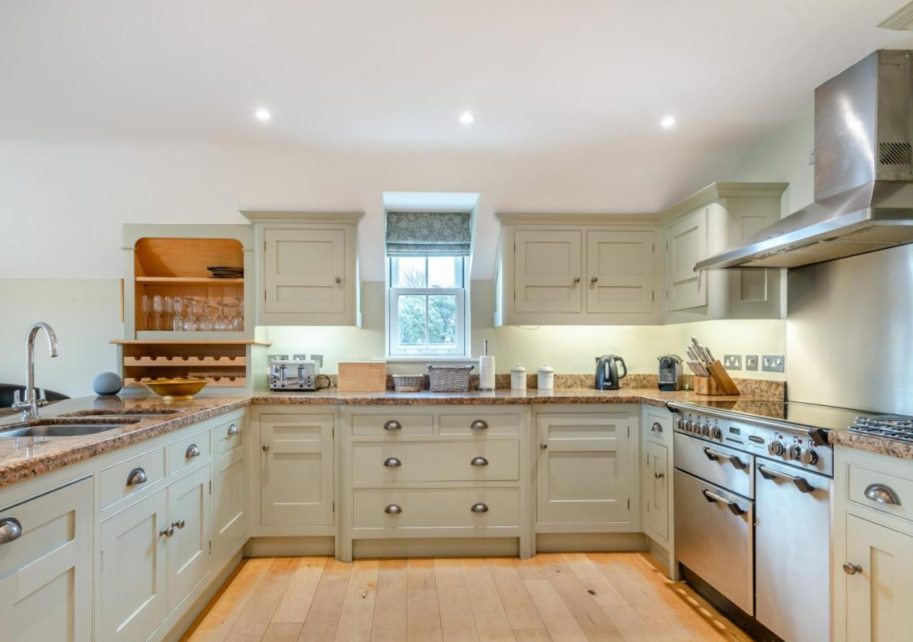 4 Bed in Thornham oc-888