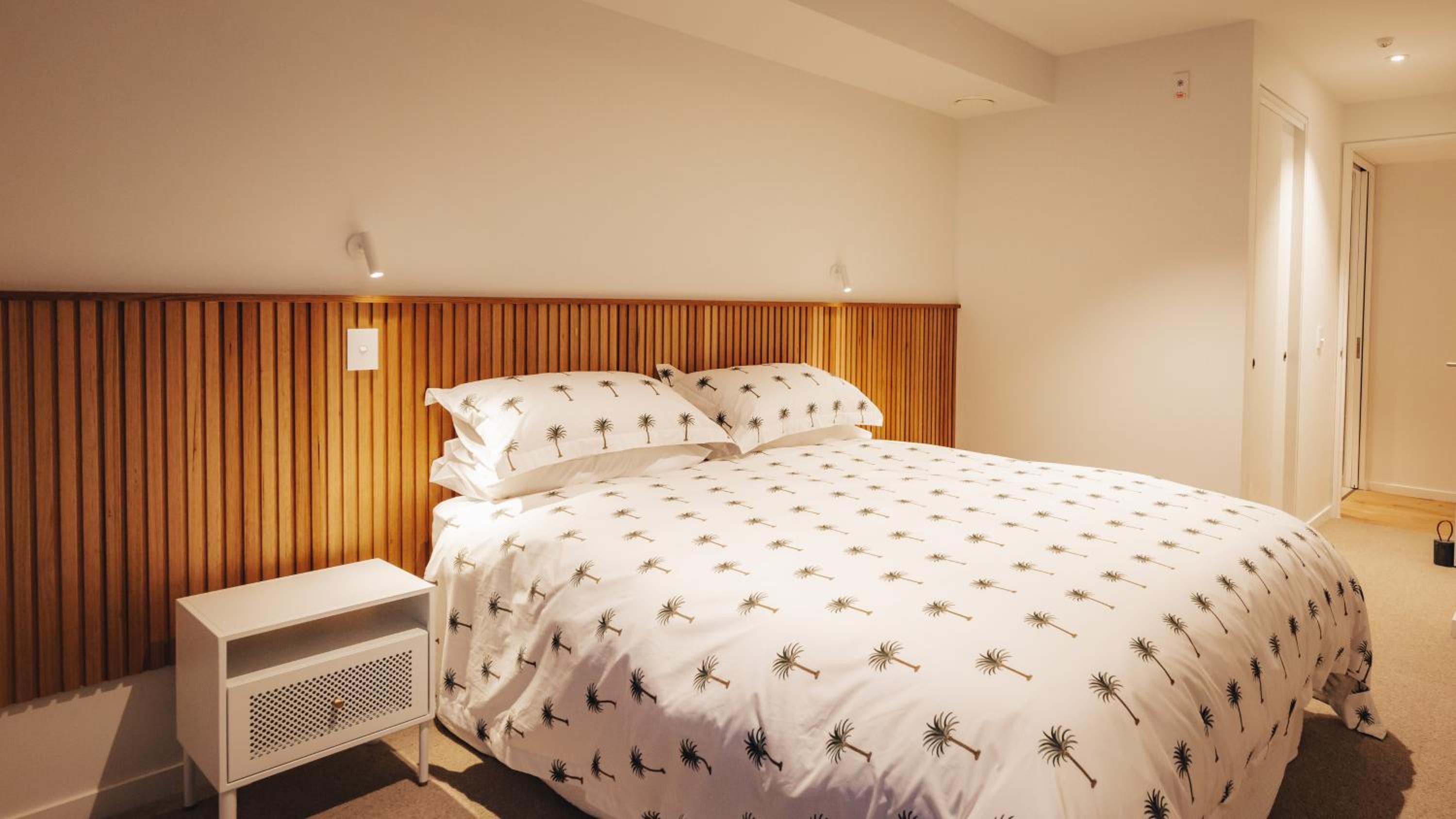 Beautiful urban apartment 5 view 5