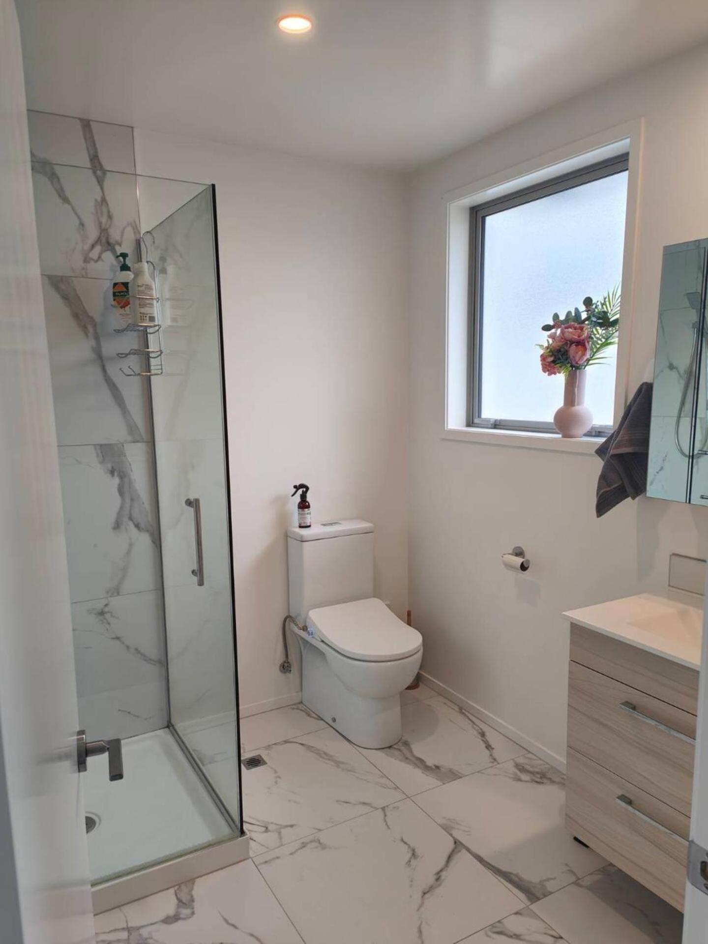 Stylish CBD Townhouse 10 Min Walk to One NZ Stadium view 5