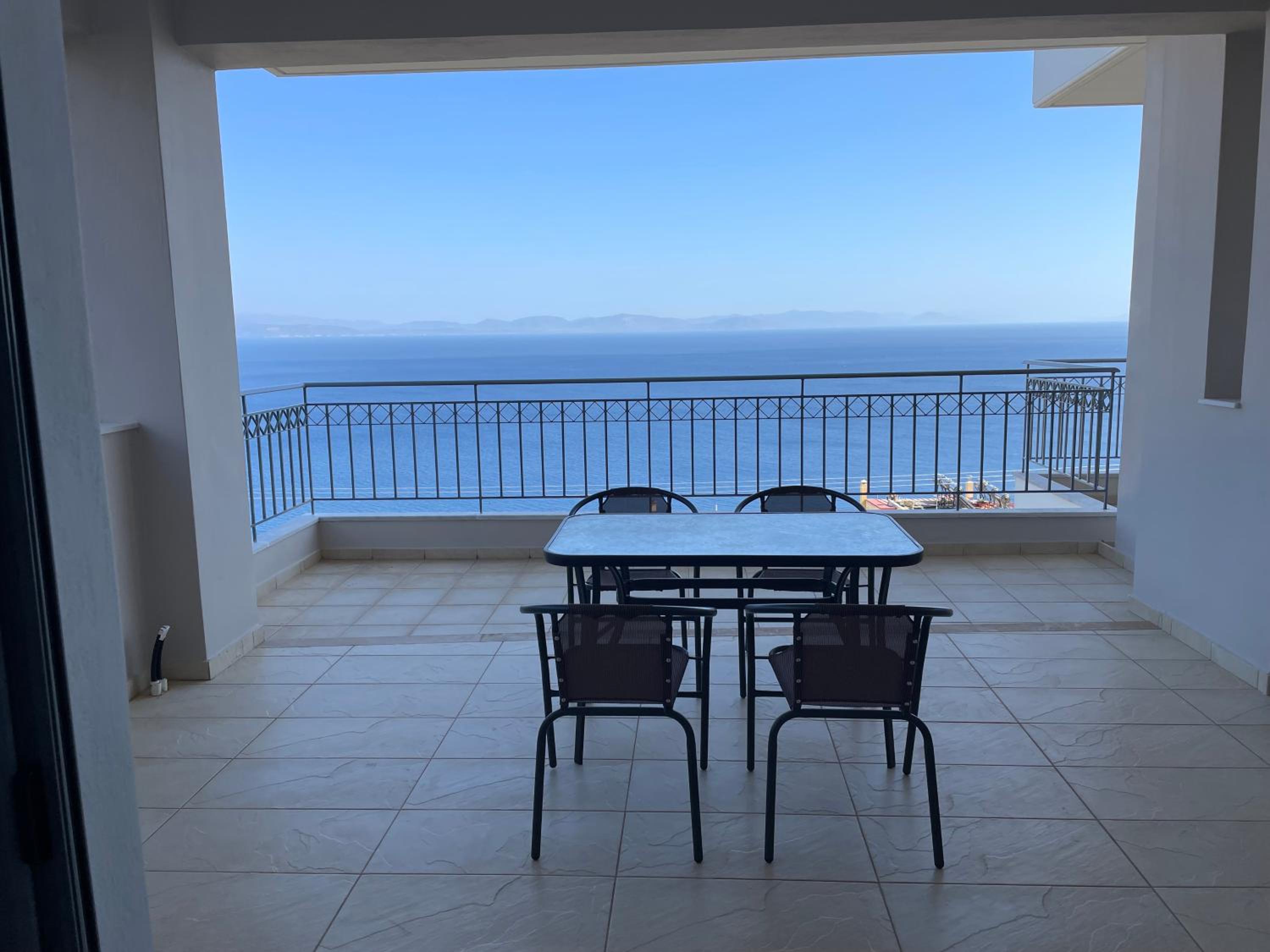 Akoumaros Breeze