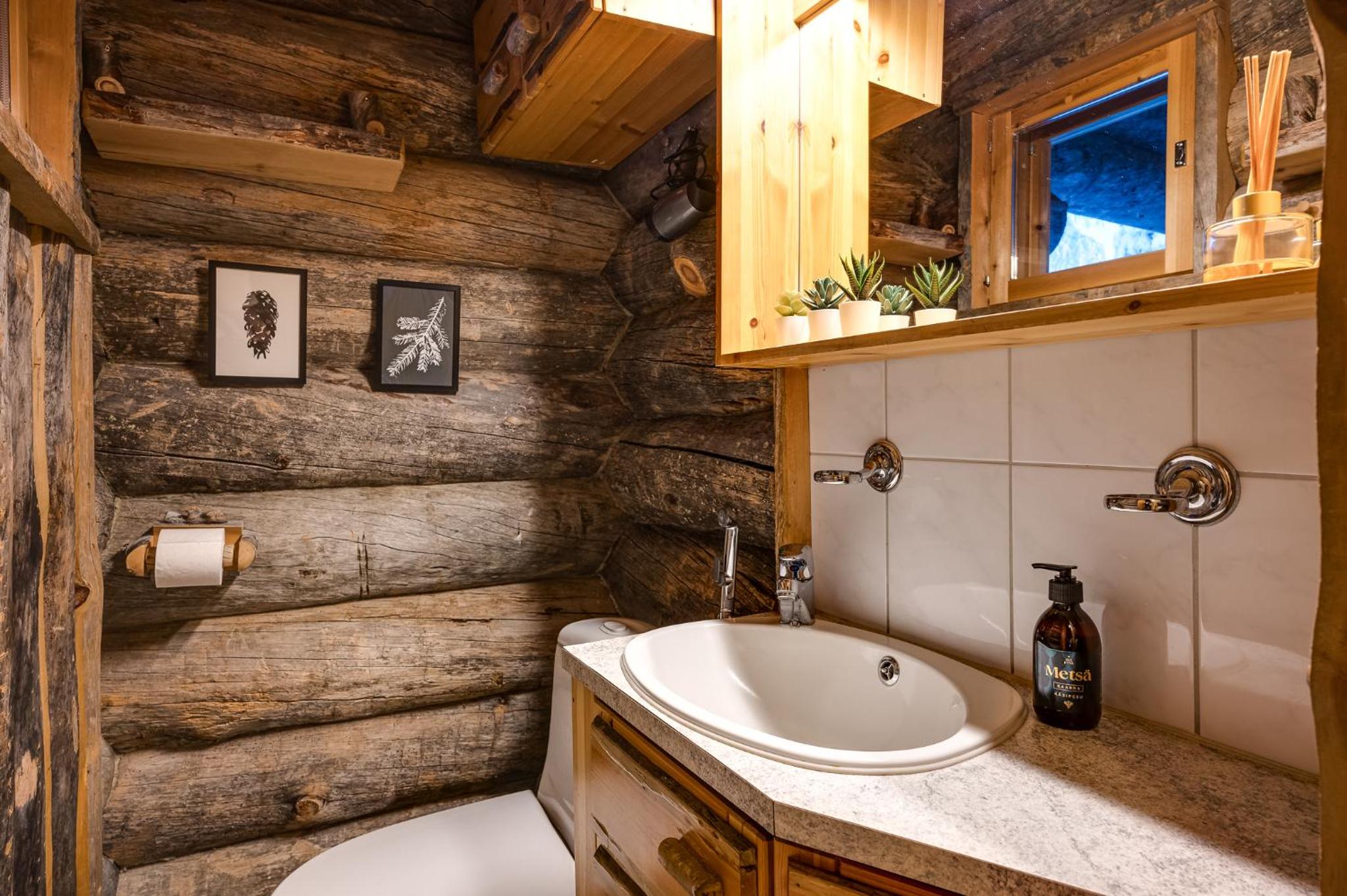 Kuusirinne 2A - a log cabin near the slopes of Ruka view 3