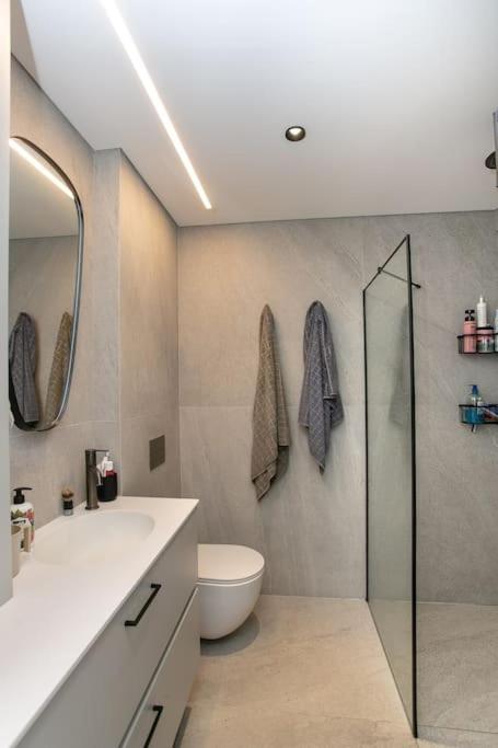 Stunning 1BR Beach Apartment view 4