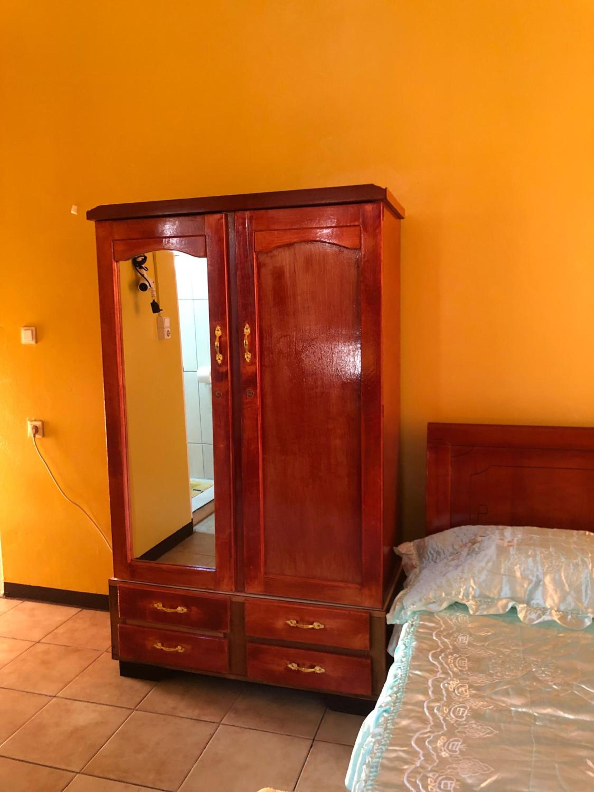 Logerthine Studio Suriname view 2