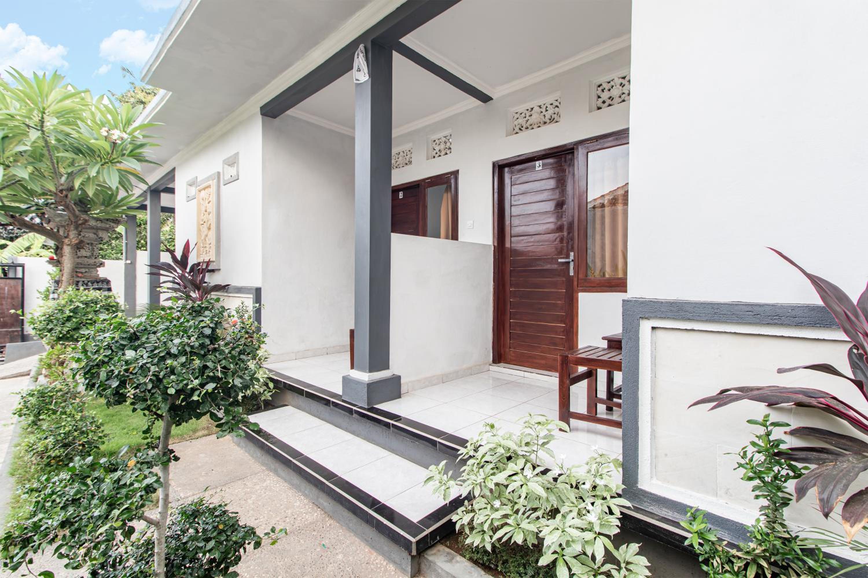 OYO 93482 Penginapan Tenang Lovina view 5