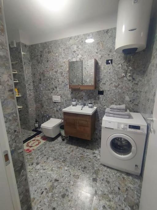 1# Lovely 1-Bedroom condo in Tiranë (Tirana) photo 2