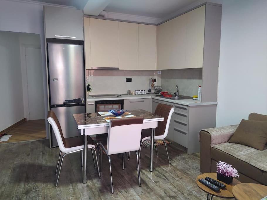 1# Lovely 1-Bedroom condo in Tiranë (Tirana)
