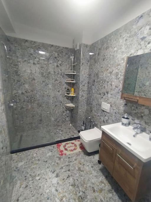 1# Lovely 1-Bedroom condo in Tiranë (Tirana)