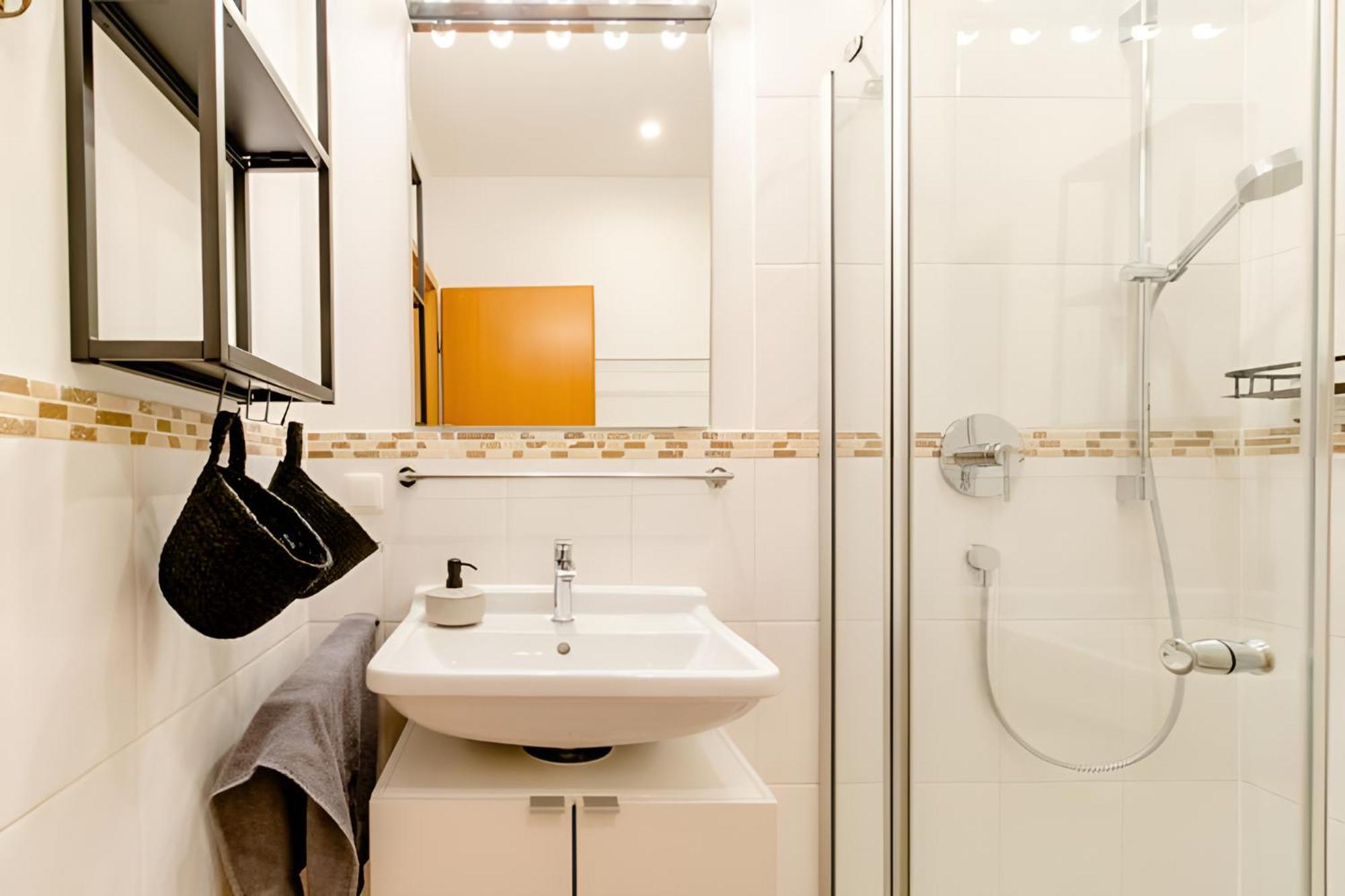 Komfortables Doppelzimmer in Kehl Goldscheuer - 1A Guesthouse - Property Image 13