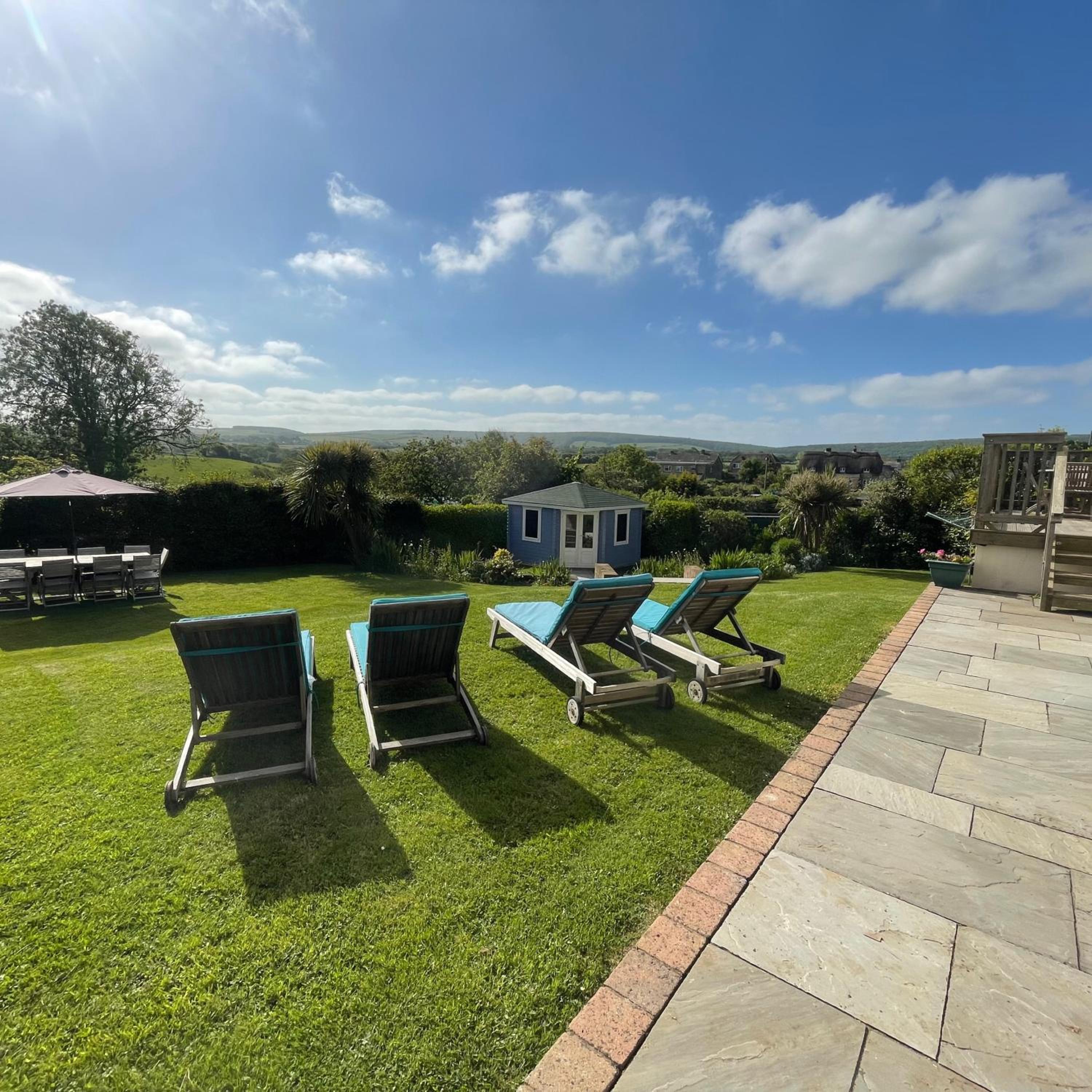 Three Gables, West Wight village house, Sleeps 10 view 3
