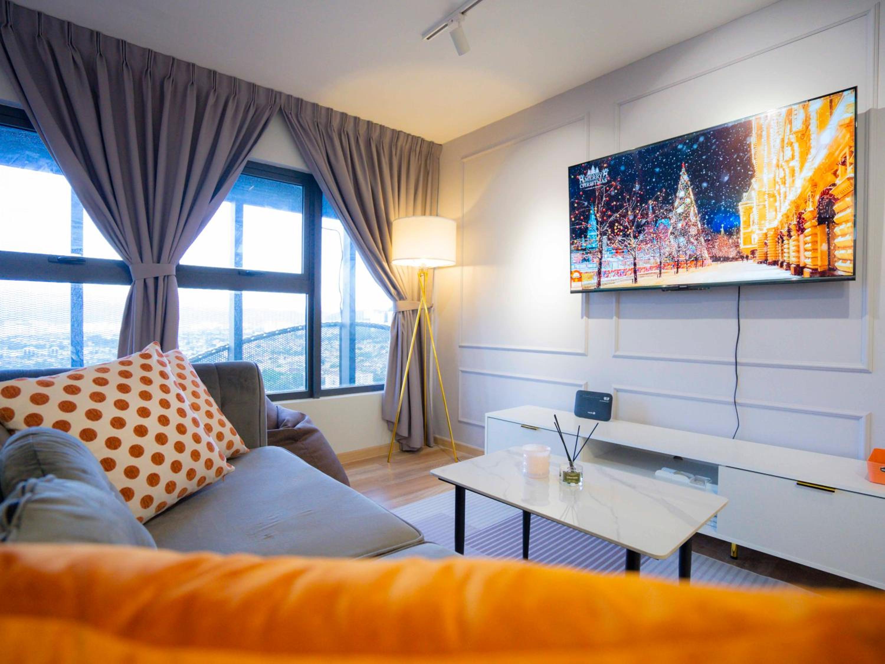 Arte Cheras Luxury Suites - Near TBS & MRT - Easy Access to TRX, Stadium -Bukit Jalil, KLCC- Free 1Parking