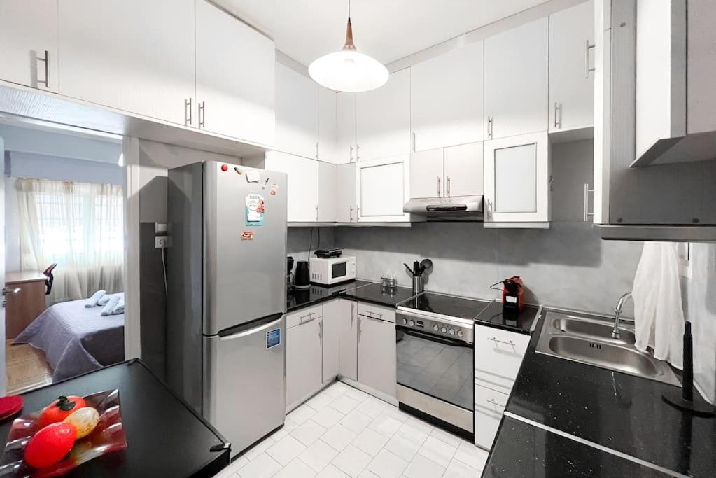 Urban Dreamscape Apt near Acropolis