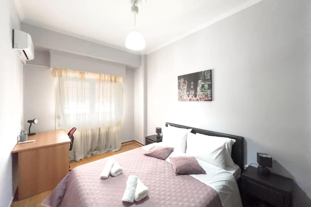 Urban Dreamscape Apt near Acropolis