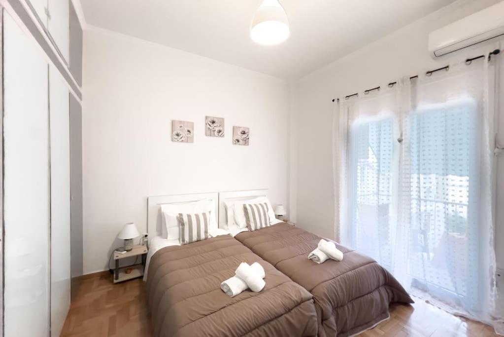 Urban Dreamscape Apt near Acropolis