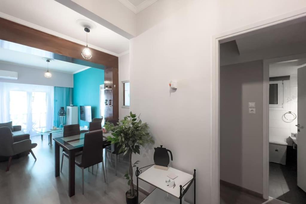 Urban Dreamscape Apt near Acropolis