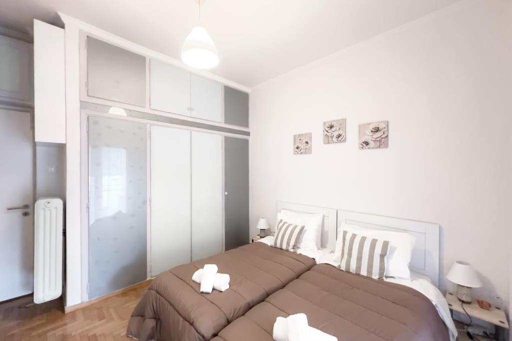 Urban Dreamscape Apt near Acropolis