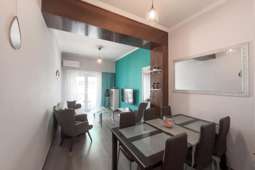 Urban Dreamscape Apt near Acropolis