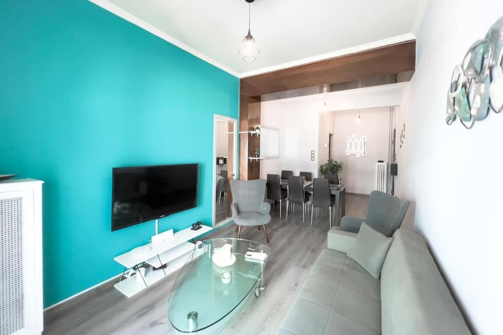 Urban Dreamscape Apt near Acropolis