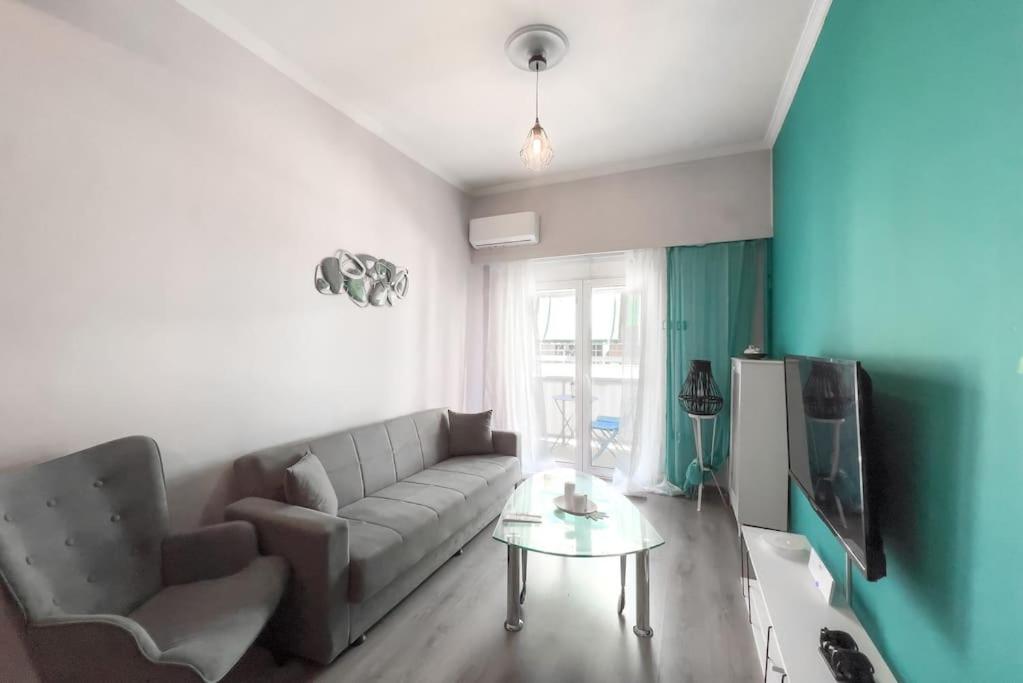Urban Dreamscape Apt near Acropolis