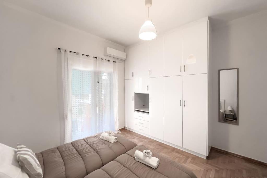 Urban Dreamscape Apt near Acropolis