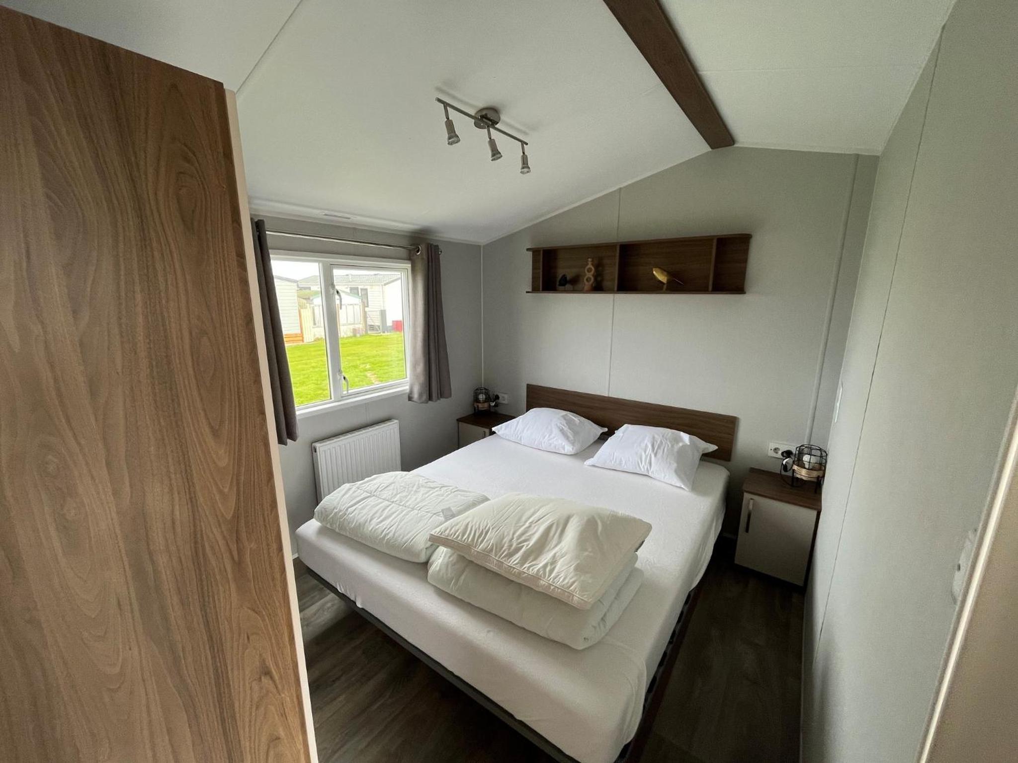 Neues Ferienhaus Chalet Nr73 zweite Reihe direkt am Wattenmeer, komplett eingezäunt