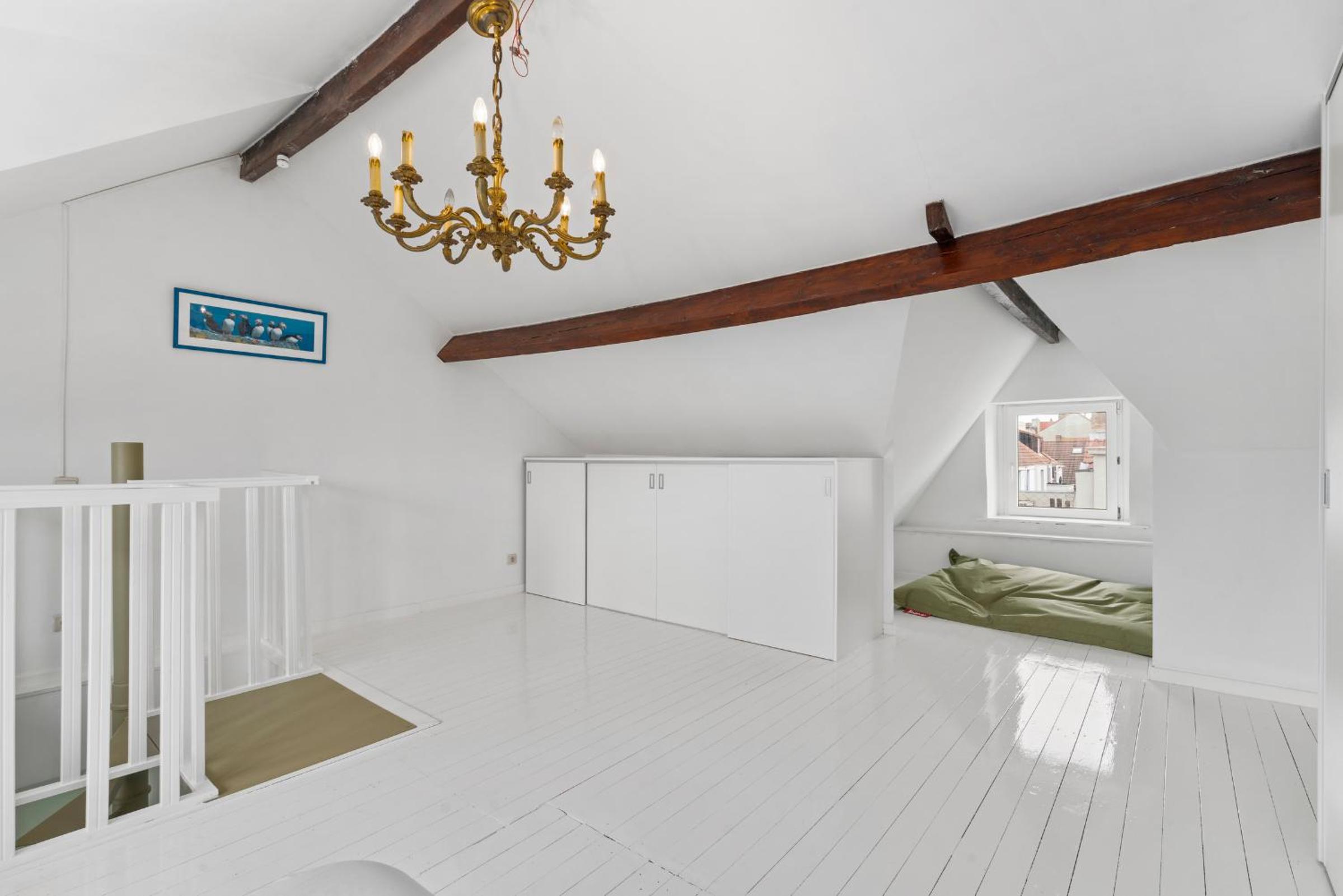 Karaktervolle en ruime woning aan zee voor 10p