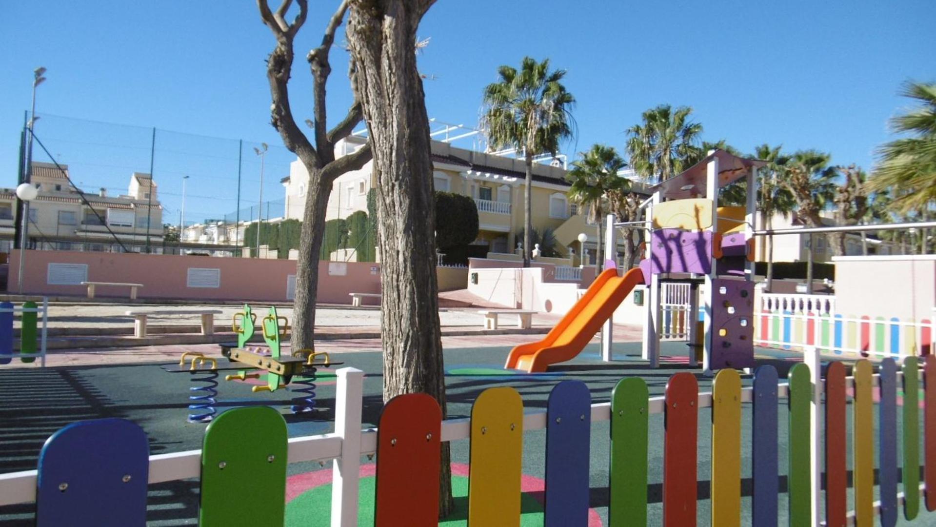 Gran Alicante Bungalow in Beach Resort