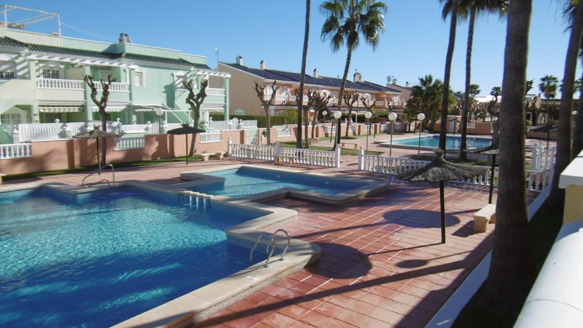 Gran Alicante Bungalow in Beach Resort