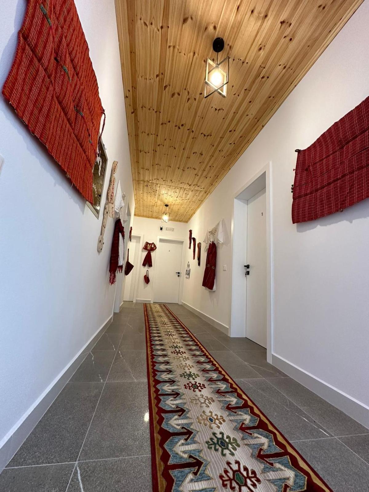 Qyteza Guest House & Camping