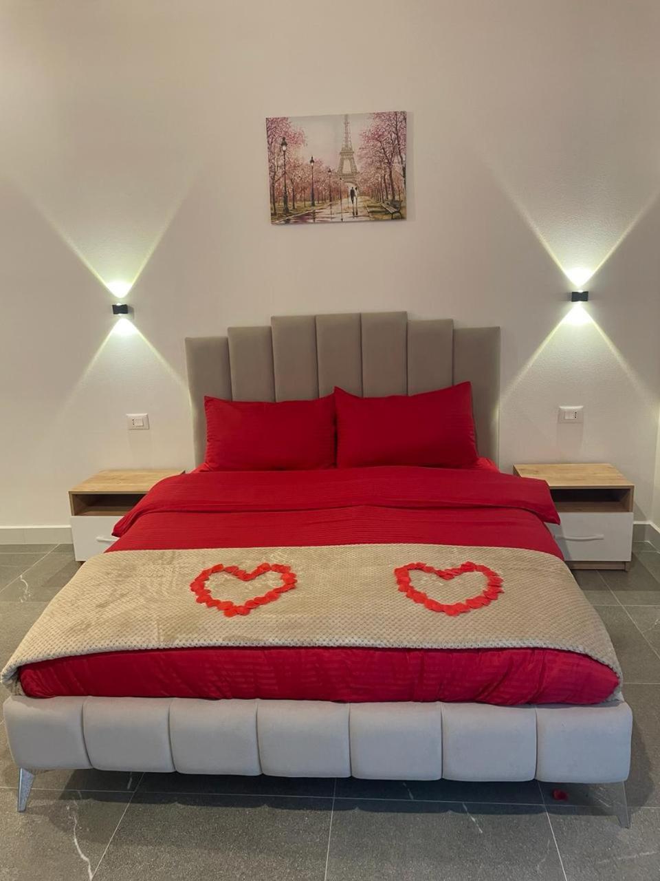 Qyteza Guest House & Camping