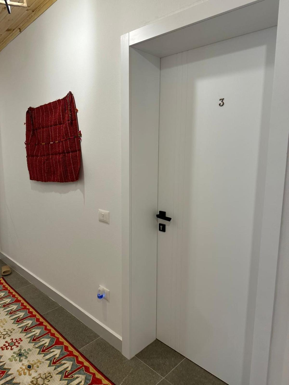 Qyteza Guest House & Camping