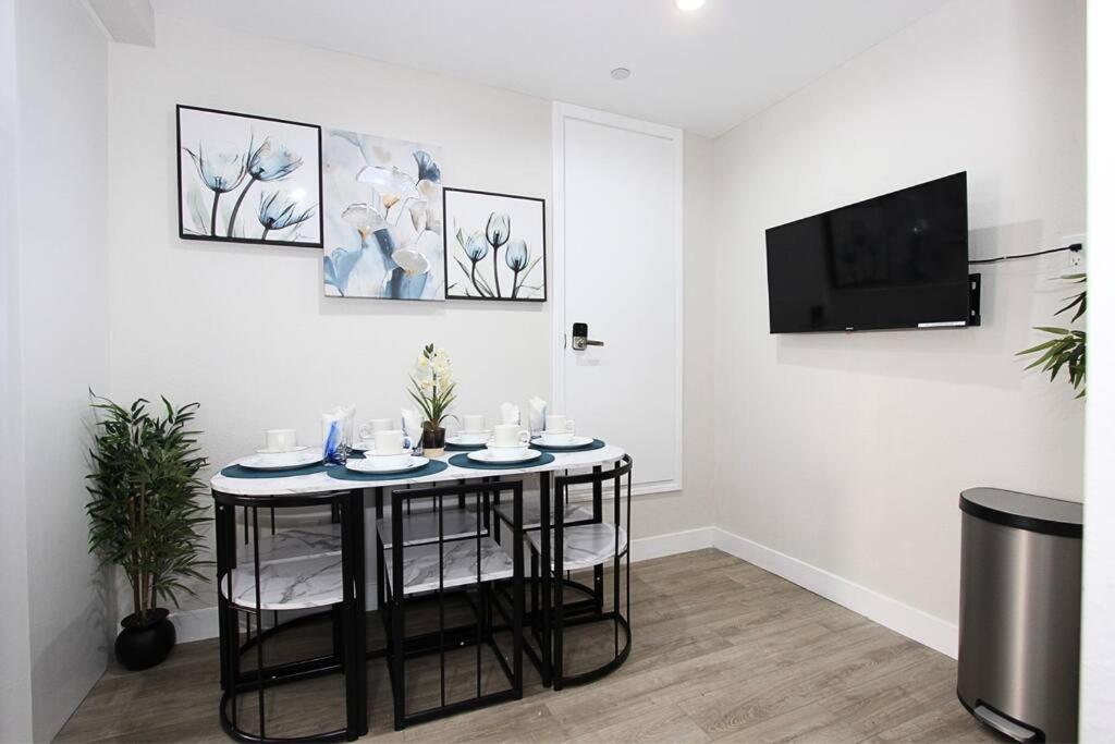 NEW! 2-Bedroom Fontana Guest House close to Kaiser Permanente view 3
